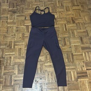 Old Navy Women’s Activewear Set Dark Purple Size M